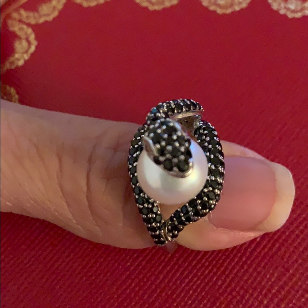 Ring - Picture 4 of 5